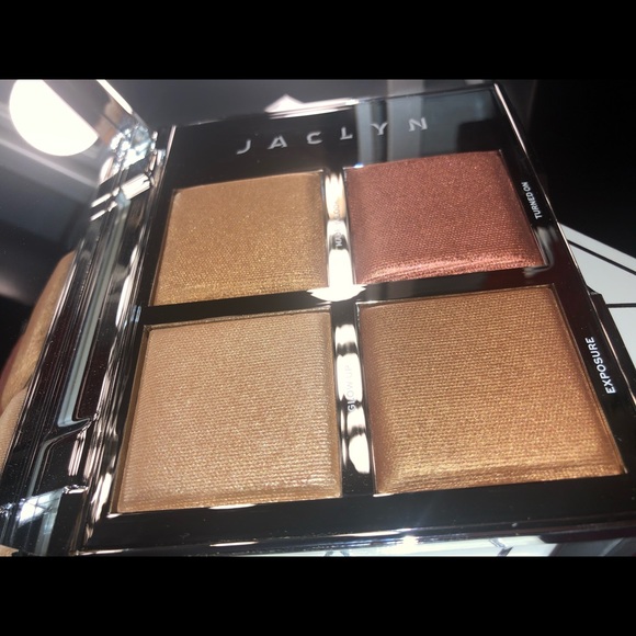Jaclyn Hill Highlighter Palette - Picture 3 of 5